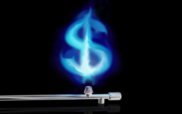 Consumer Confidence Rebounds Amid Geopolitical Tensions: 4 Safe Bets