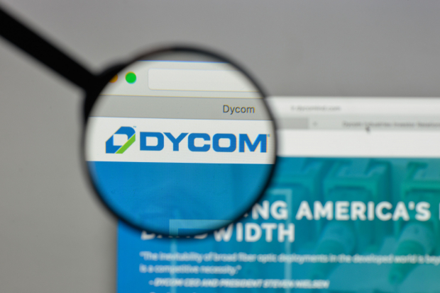 Dycom Q2 Earnings & Revenues Top Estimates on Strong Fiber Demand