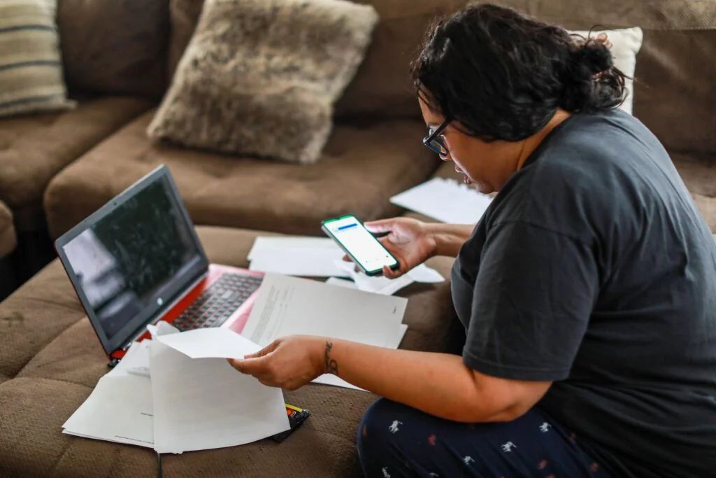 5 Financial Stocks Struggle With Expansion, Lagging Behind Sector Peers - DeFi Technologies (NASDAQ:DEFT), Carver Bancorp (NASDAQ:CARV)