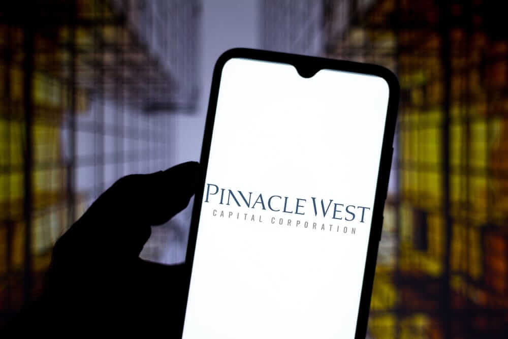 Do Wall Street Analysts Like Pinnacle West Stock?