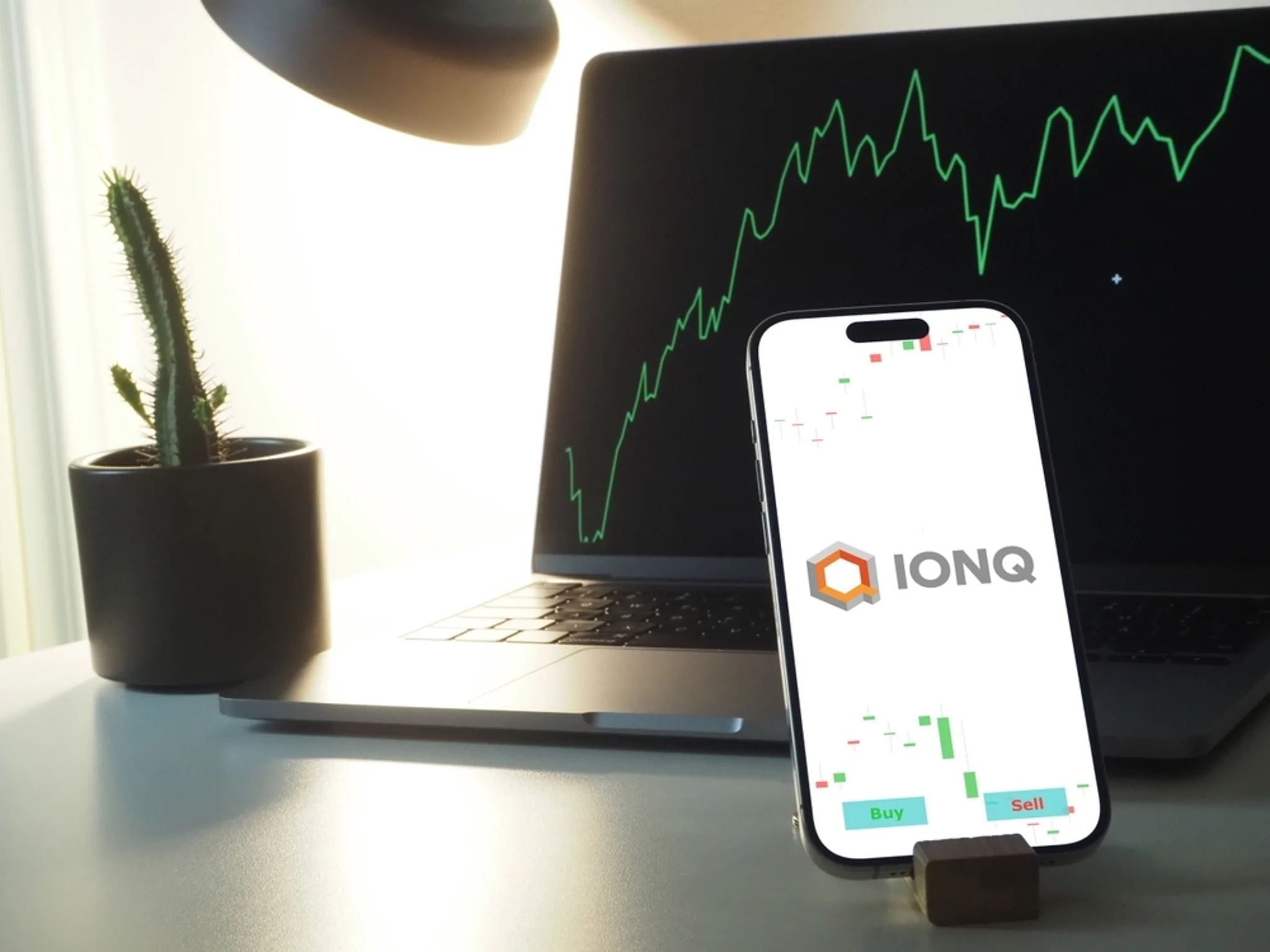 Que se passe-t-il avec l'action d'IonQ ce jeudi ? | Benzinga France