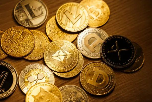 Forget Bitcoin, What Does Gold Have To Do With The Altcoin Season?