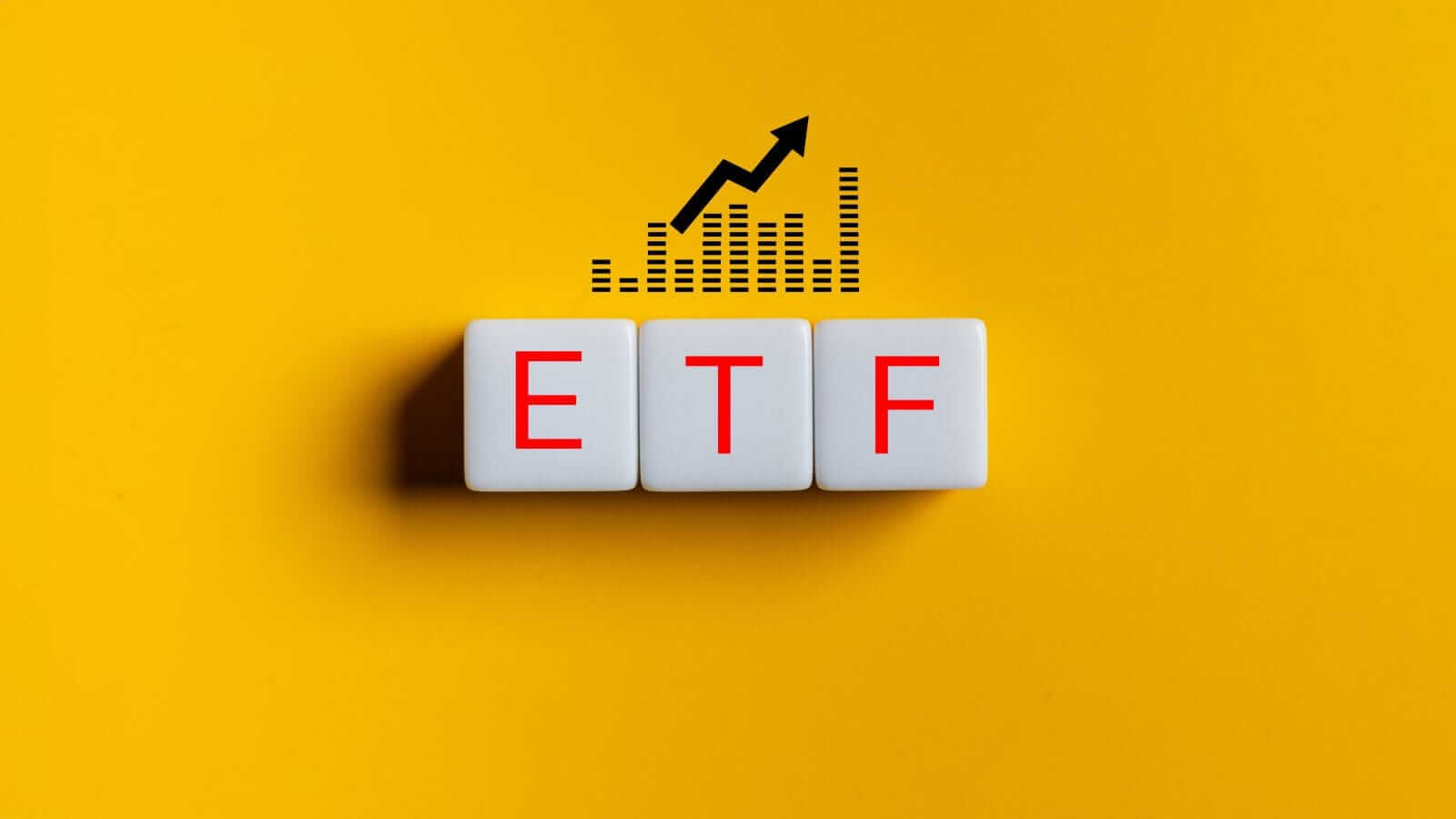 Tech Stocks Are Experiencing Historic 50-Year Weakness. Should You Buy the Dip in This 1 ETF?