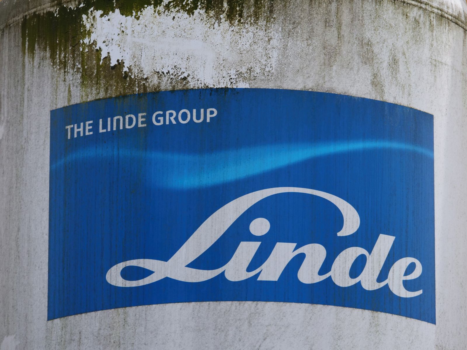 Linde Stock: Is Wall Street Bullish or Bearish?