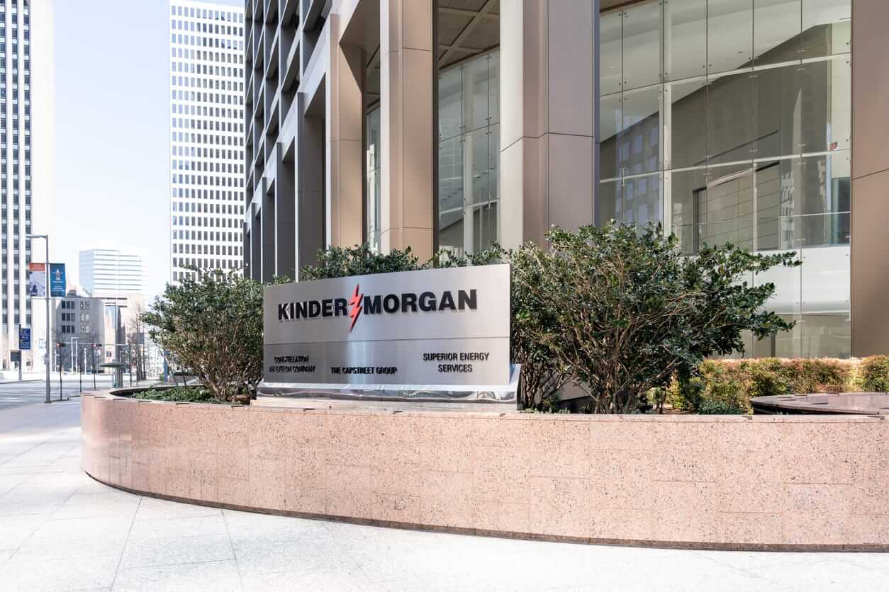 Kinder Morgan Stock Outlook: Is Wall Street Bullish or Bearish?