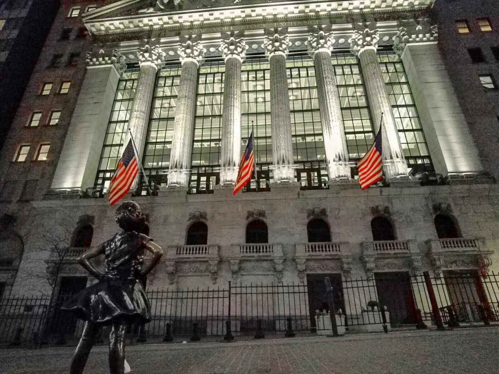 Stocks Settle Lower as Middle East Tensions Rise