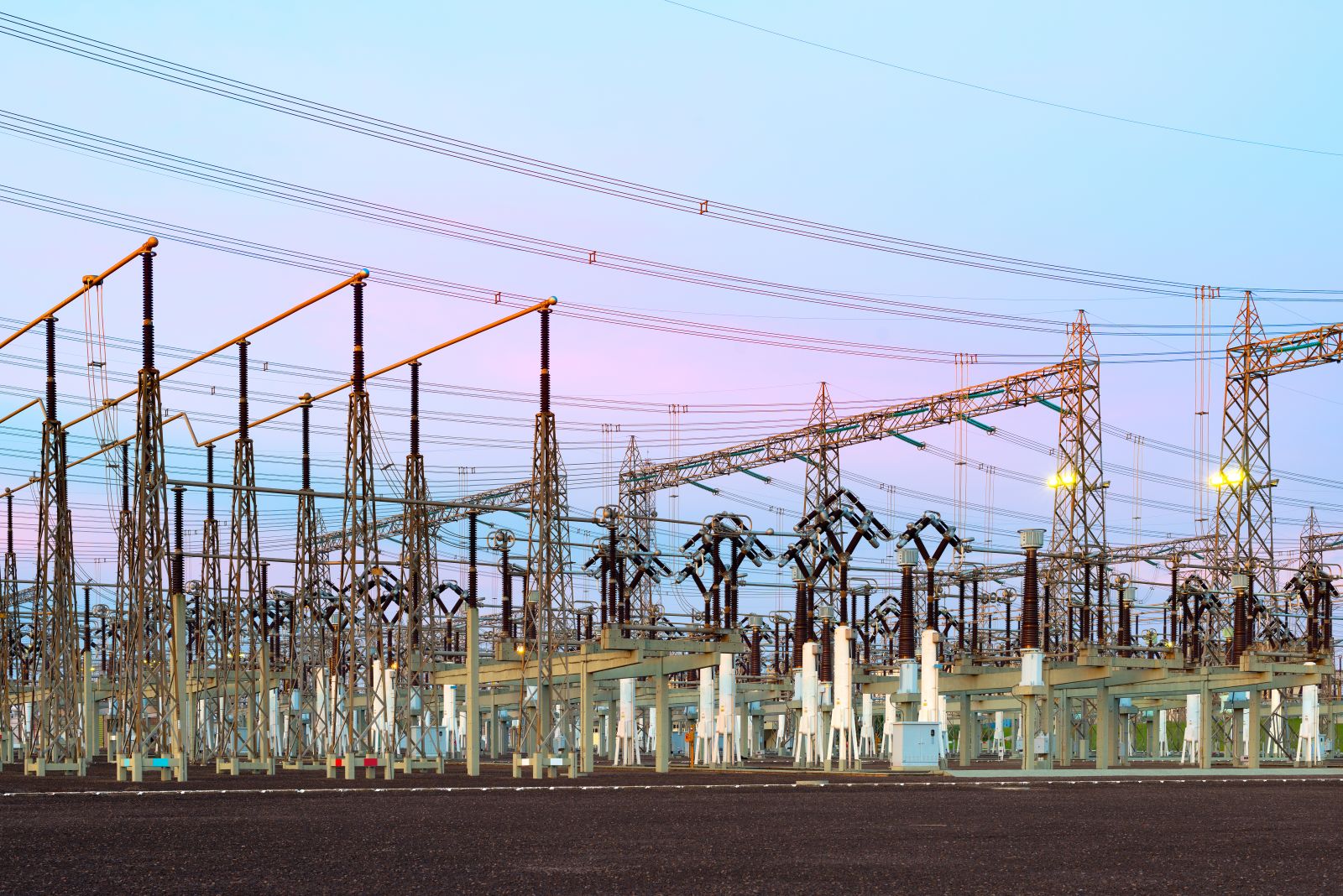 AES Corporation Stock: Is AES Outperforming the Utilities Sector?
