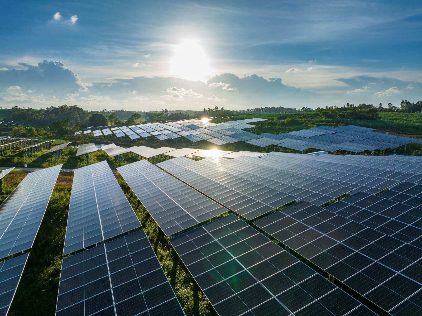 Is First Solar Stock Outperforming the S&P 500?