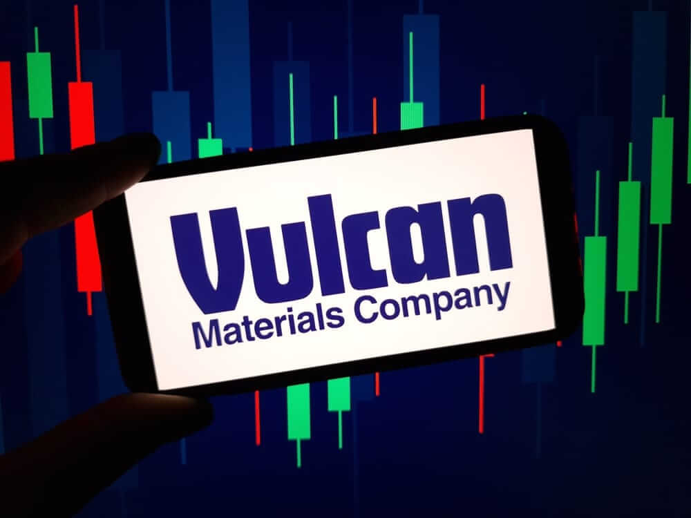 Do Wall Street Analysts Like Vulcan Materials Company Stock?
