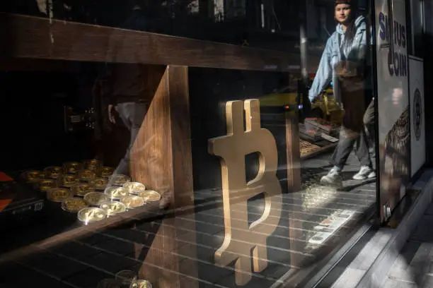 A Bitcoin Cautionary Tale: How This Popular Trader Went From $100 Million To Less Than $1,000