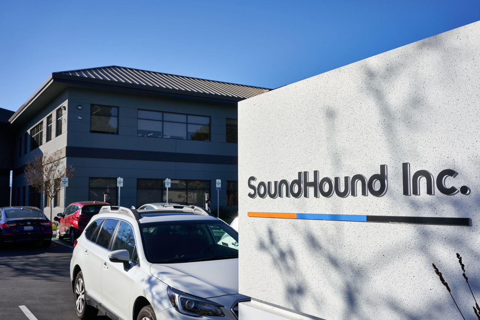 Should You Chase the Rally in SoundHound Stock Today?