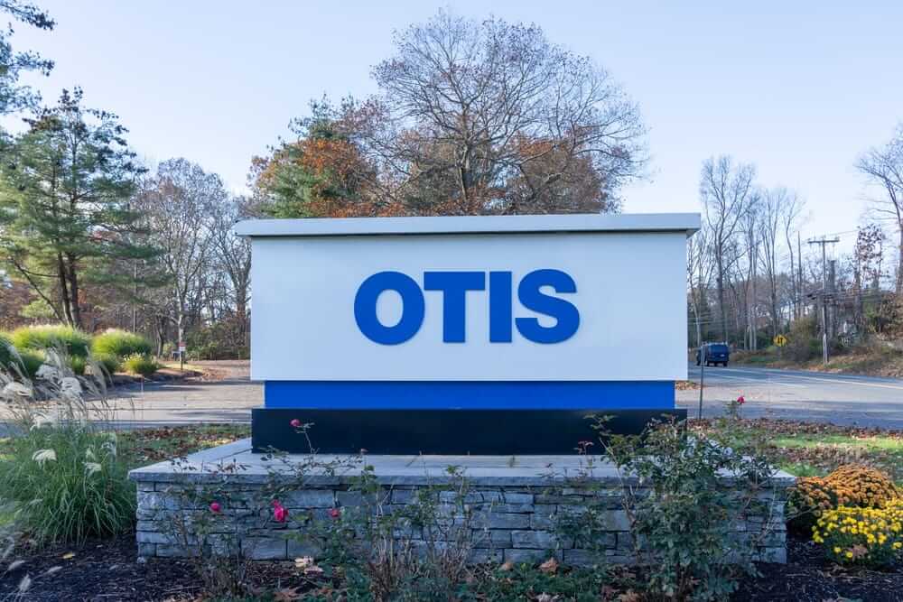 Do Wall Street Analysts Like Otis Worldwide Stock?