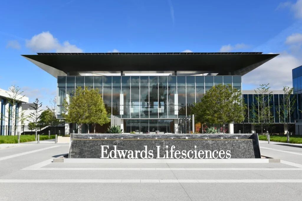 This Edwards Lifesciences Analyst Turns Bullish; Here Are Top 4 Upgrades For Wednesday - Edwards Lifesciences (NYSE:EW), Brookfield Infr Partners (NYSE:BIP)
