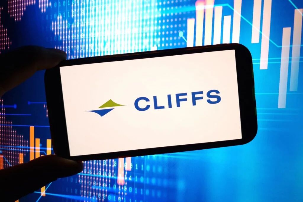Cleveland-Cliffs, Steel Dynamics And 3 Stocks To Watch Heading Into Monday - Ames National (NASDAQ:ATLO), Crown Holdings (NYSE:CCK)