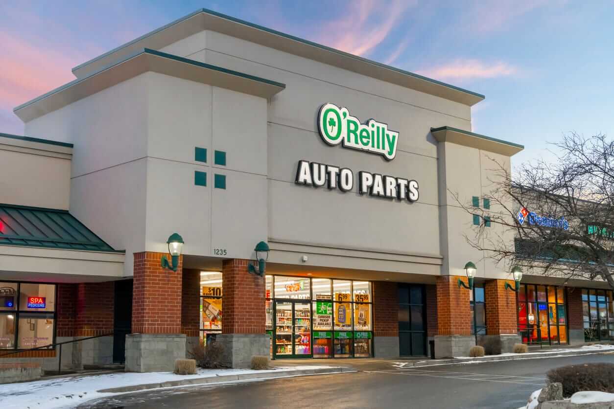 O'Reilly Automotive Stock: Is ORLY Underperforming the Consumer Discretionary Sector?