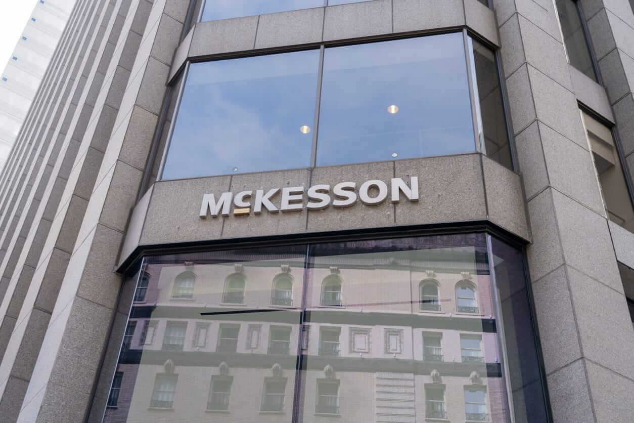 Are Wall Street Analysts Predicting McKesson Stock Will Climb or Sink?