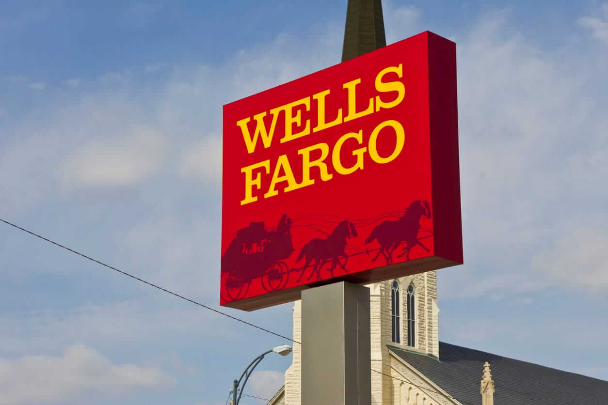 Do Wall Street Analysts Like Wells Fargo Stock?