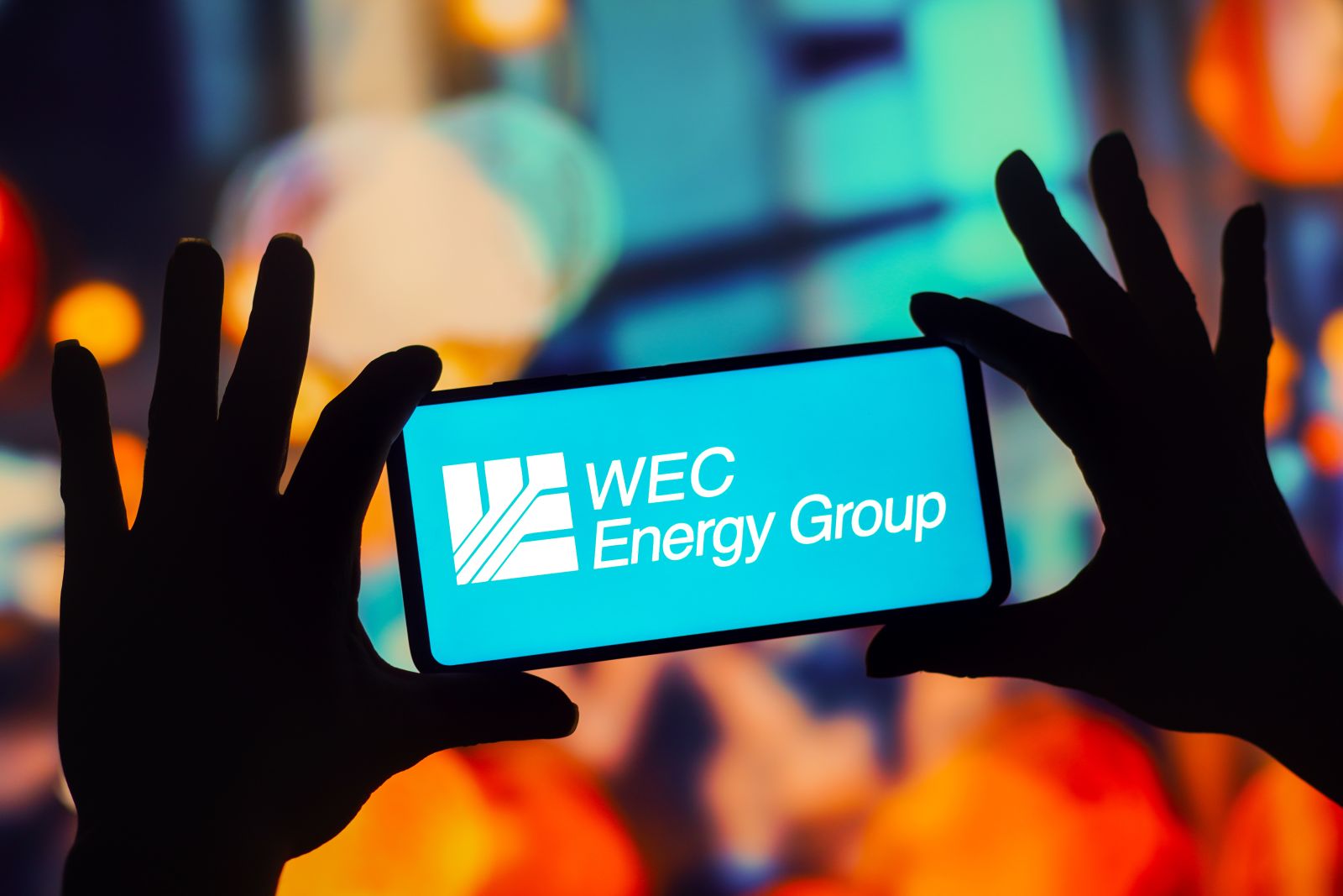 Are Wall Street Analysts Bullish on WEC Energy Stock?