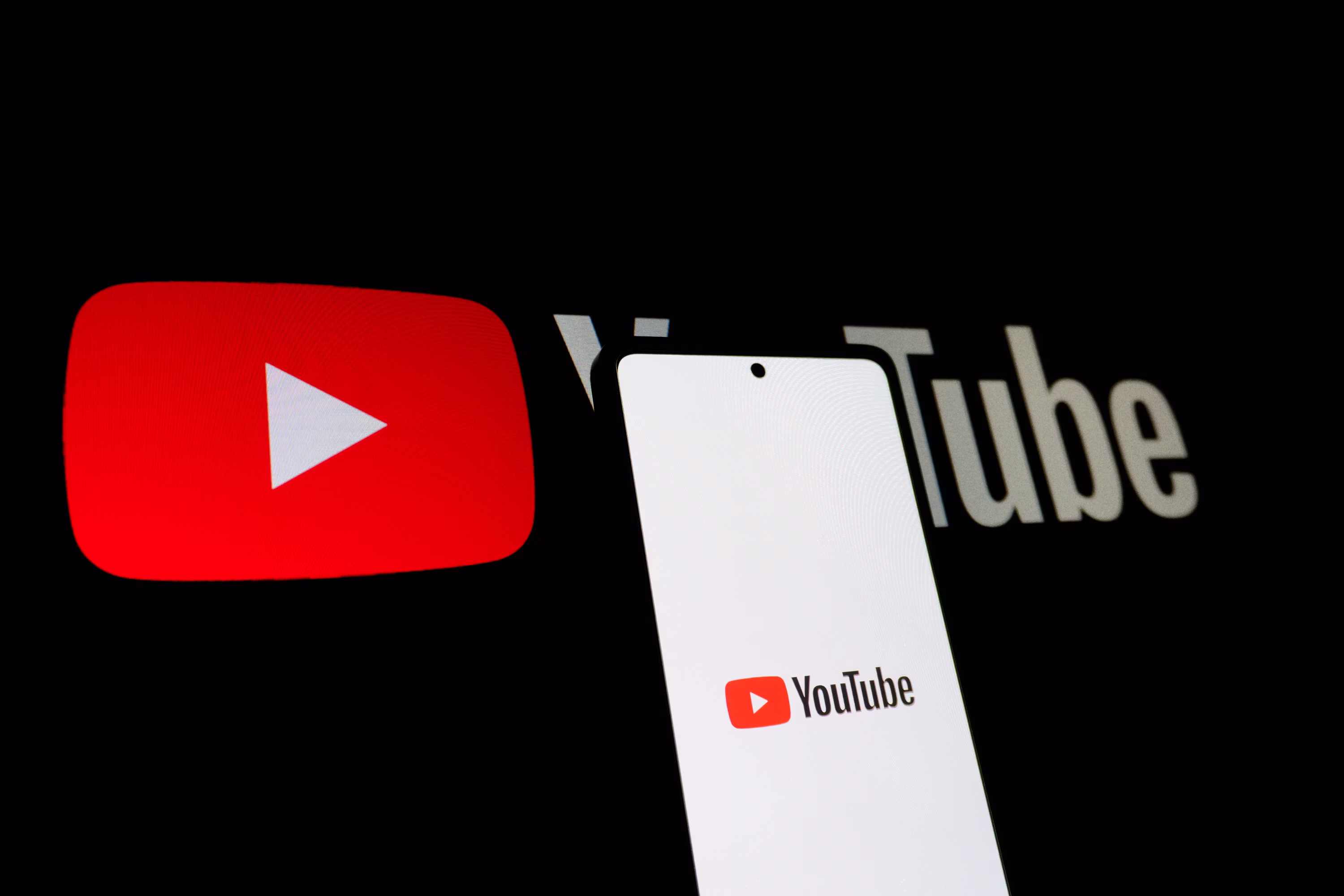 YouTube Deletes Bitcoin.com Channel, Crypto Community Pushes Back
