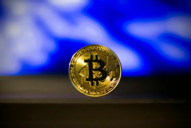 Bitcoin Rally Faces First Test At $76K As Sellers Step In: Analysts