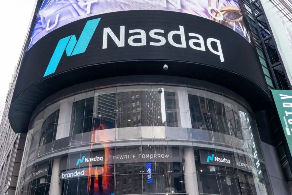 Nasdaq Jumps Over 100 Points; Deere Shares Fall After Q4 Results - Amber International (NASDAQ:AMBR), Boqii Holding (AMEX:BQ)