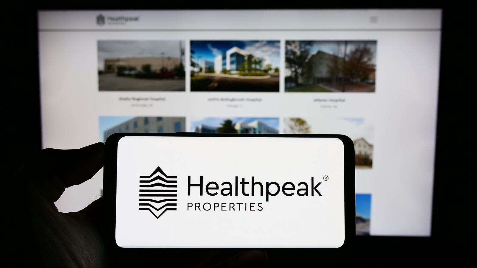 Is Healthpeak Properties Stock Underperforming the S&P 500?