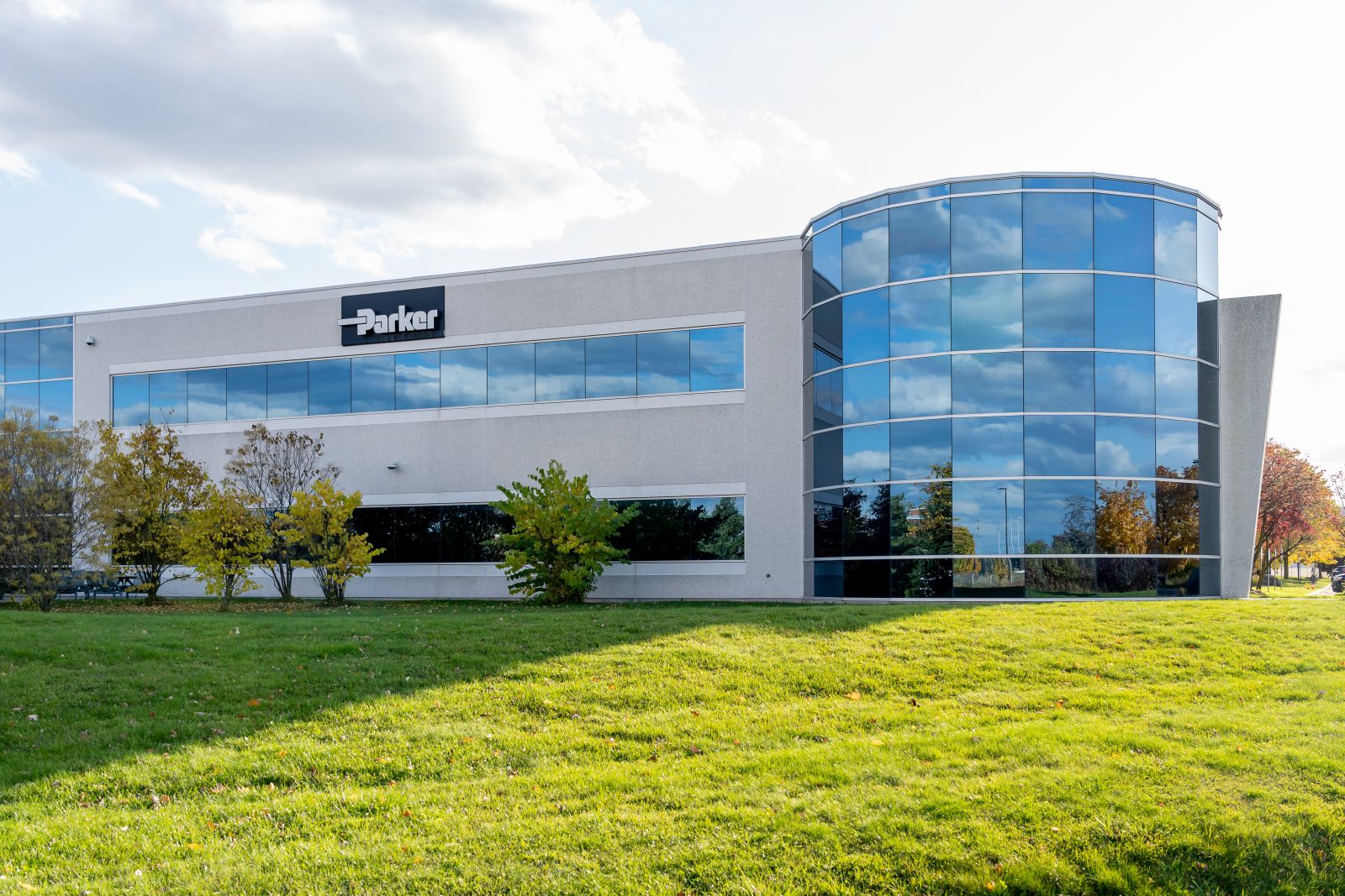 Is Wall Street Bullish or Bearish on Parker-Hannifin Stock?
