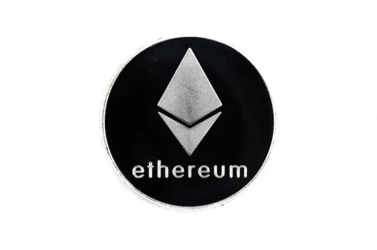 Ethereum Large-Holder Activity Drives Short-Term Consolidation, Instability — Details