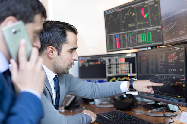 Is LBRT Stock Attractive After Its Sharp Pullback and Earnings Beat?