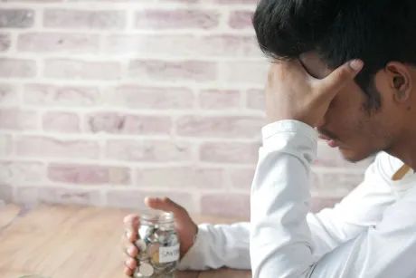 Ethereum sufre la peor reversión de sentimiento: caída del 11,5%, dominio social al alza y riesgo de romper los $2,000