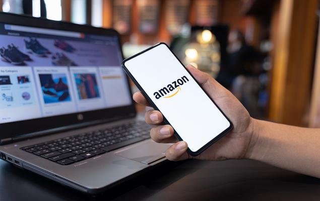 AMZN Deepens Its AI-Powered Shopping Push: Where Is the Stock Headed?