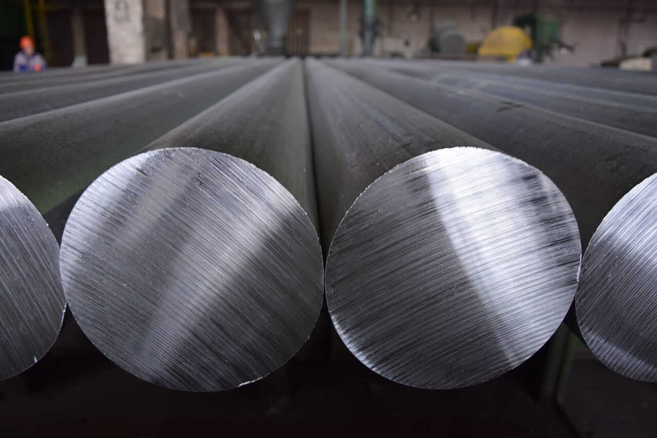 AA Stock Dips as Alcoa Cuts Aluminum Production Guidance