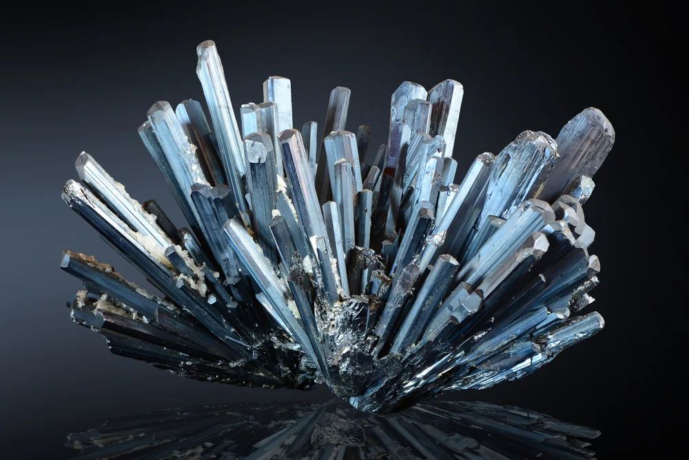 Canada 'No Longer Just Talking,' With A $4.6 Billion Critical Minerals Investment - VanEck Rare Earth and Strategic Metals ETF (ARCA:REMX), Nouveau Monde Graphite (NYSE:NMG)