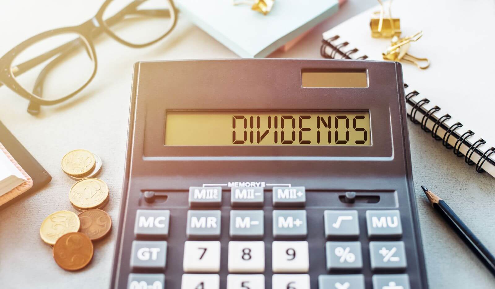 2 Warren Buffett Stocks That Pay You a Passive Income