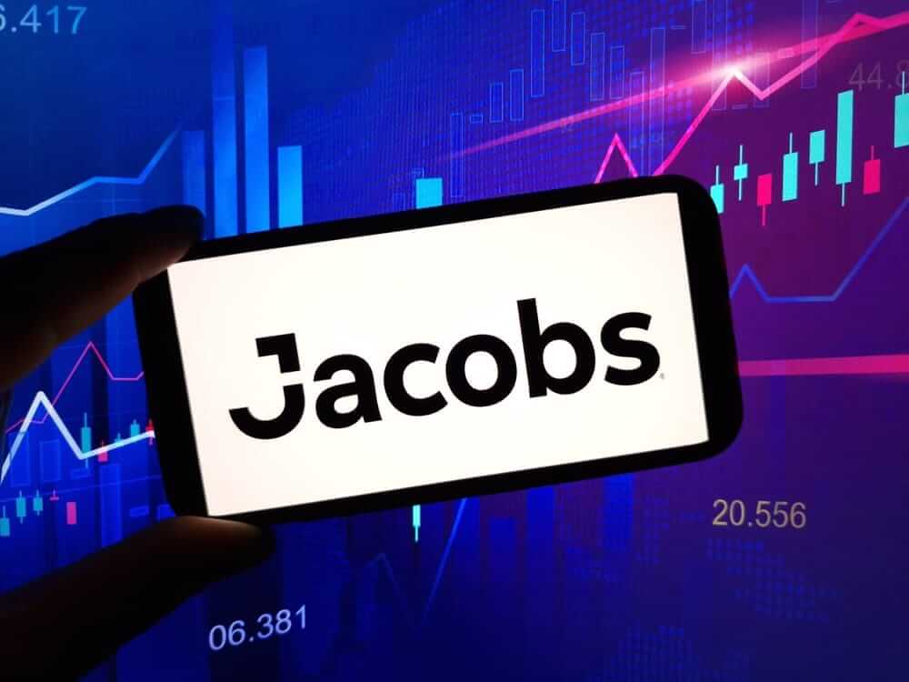 Are Wall Street Analysts Predicting Jacobs Solutions’ Stock Will Climb or Sink?