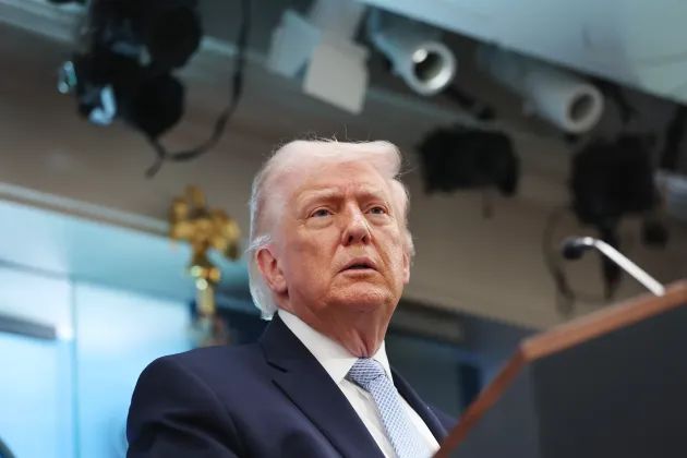 Trump Rejects Iran Deal — Bitcoin Reacts With Sharp Drop Below $74K