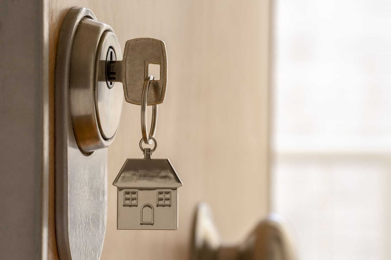 Is Wall Street Bullish or Bearish on Airbnb Stock?