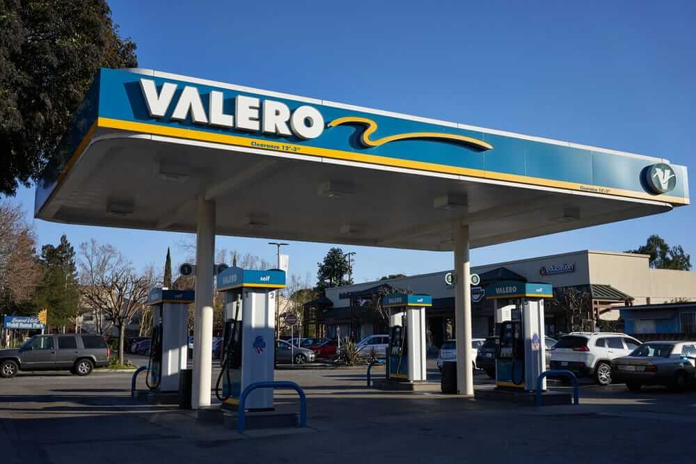 Here's What to Expect From Valero Energy's Next Earnings Report
