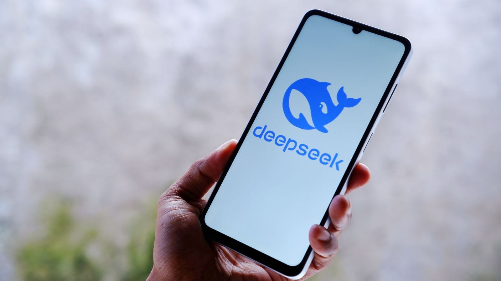 1 Mega-Cap Tech Stock With 35% Upside Just Dropped a Reddit-Like App
