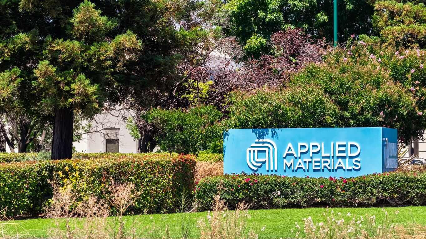 Paul Tudor Jones Just Liquidated His Entire Stake in Applied Materials Stock. I Don’t Think He’s 100% Bearish on AI Though… Yet