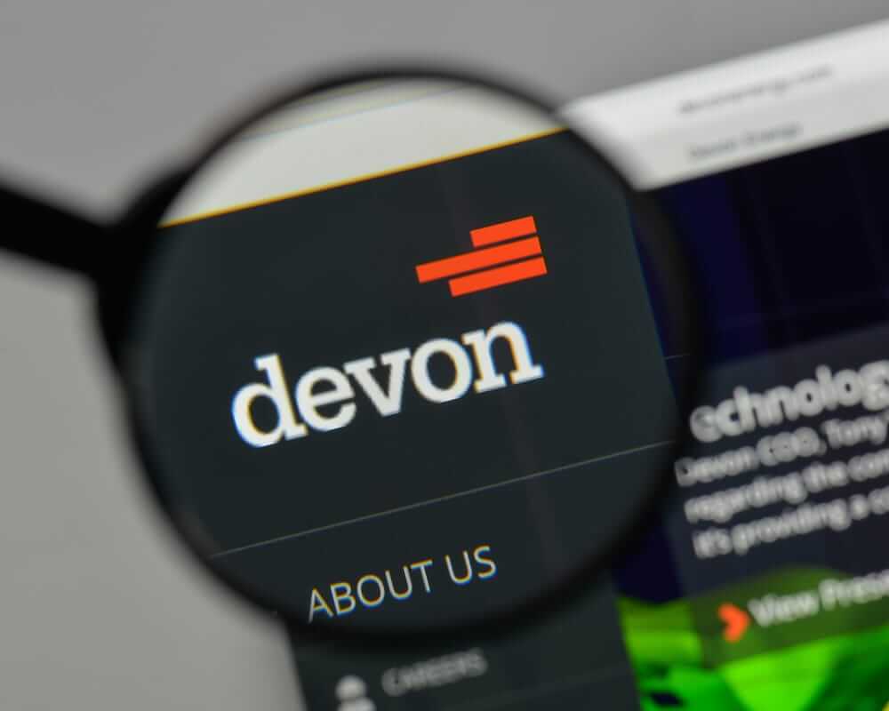 Devon Energy Stock: Is Wall Street Bullish or Bearish?