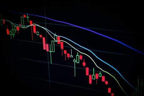 Solana se acerca a un soporte crítico mientras el mercado cripto se vuelve más cauteloso
