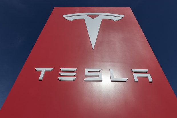 Tesla Crosses 50-Day SMA: Buy, Hold or Sell TSLA Stock?