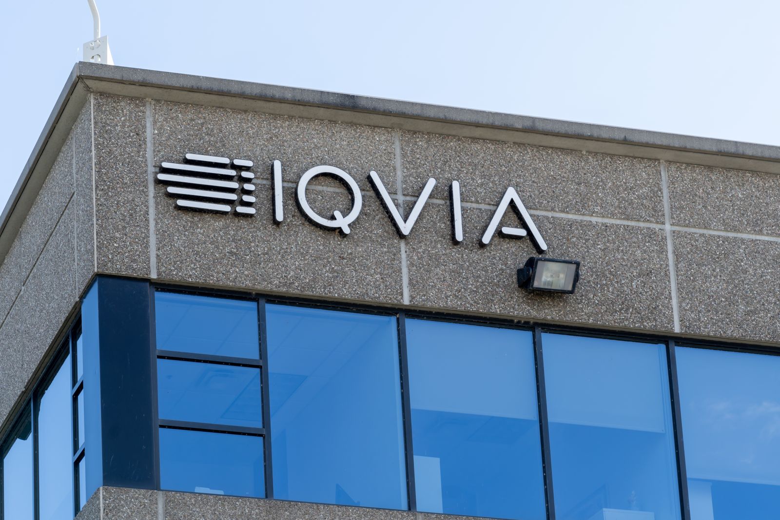 IQVIA Holdings Stock: Is IQV Outperforming the Health Care Sector?