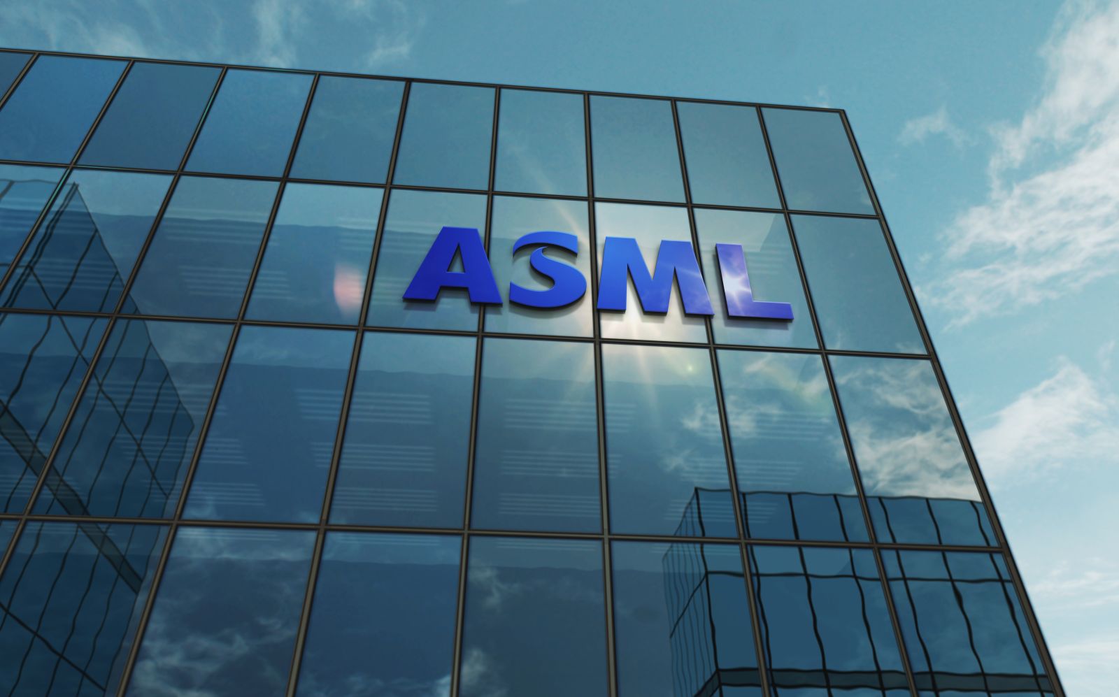 Billionaire Philippe Laffont Is Betting Big on ASML Stock as UBS Declares It the ‘Top Chip Stock’ in Europe