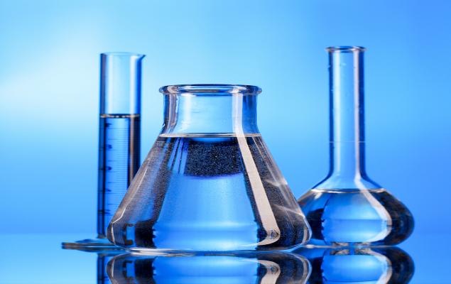 ABBV Stock Trading Above 50- & 200-Day SMAs: Buy, Hold or Sell?
