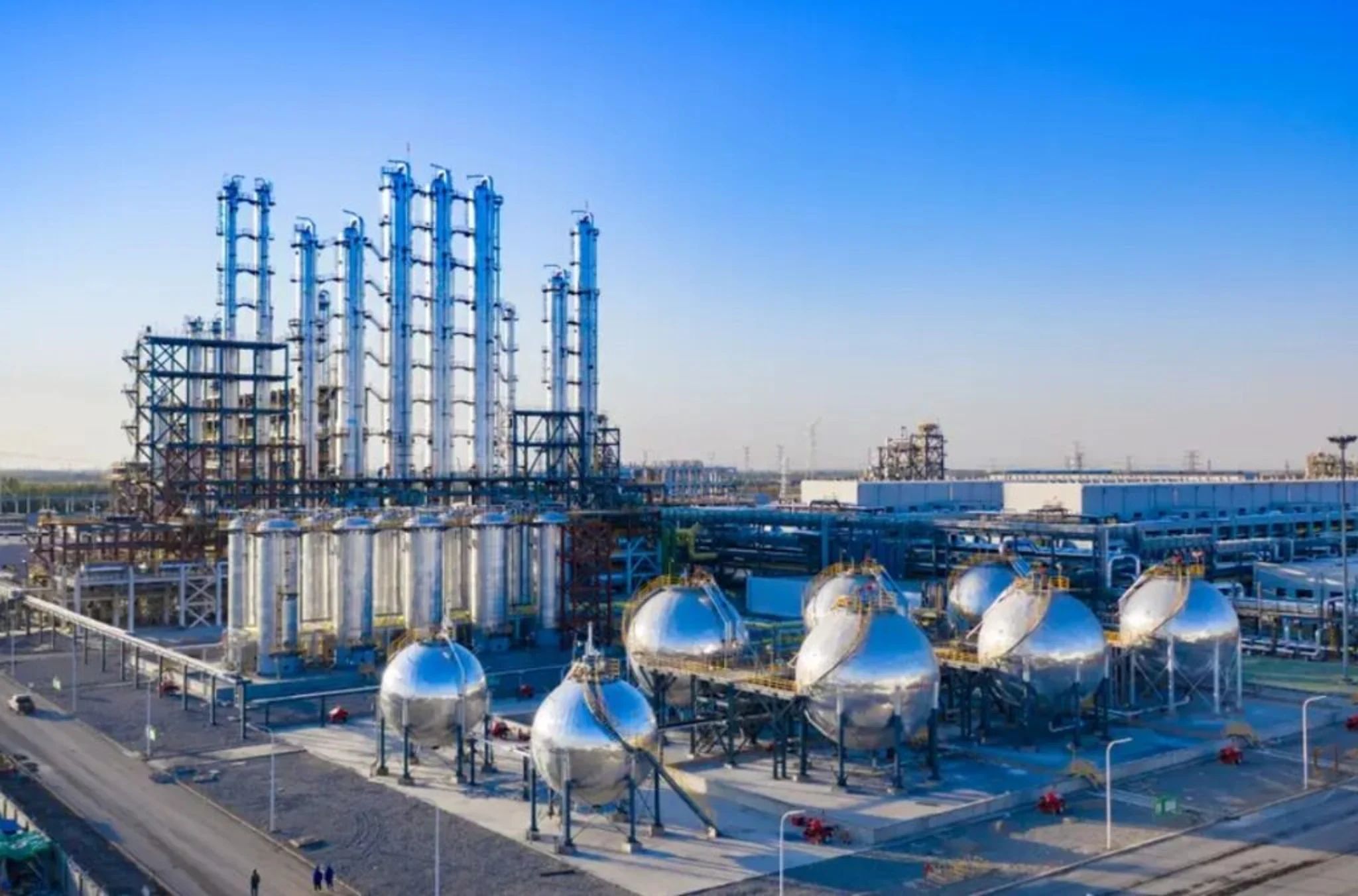 Daqo New Energy attend avec impatience le catalyseur des "deux sessions" de Beijing | Benzinga France