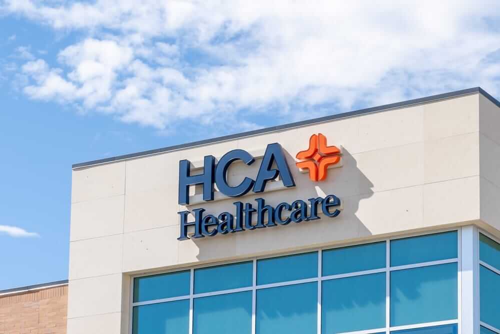 HCA Healthcare Stock Outlook: Is Wall Street Bullish or Bearish?