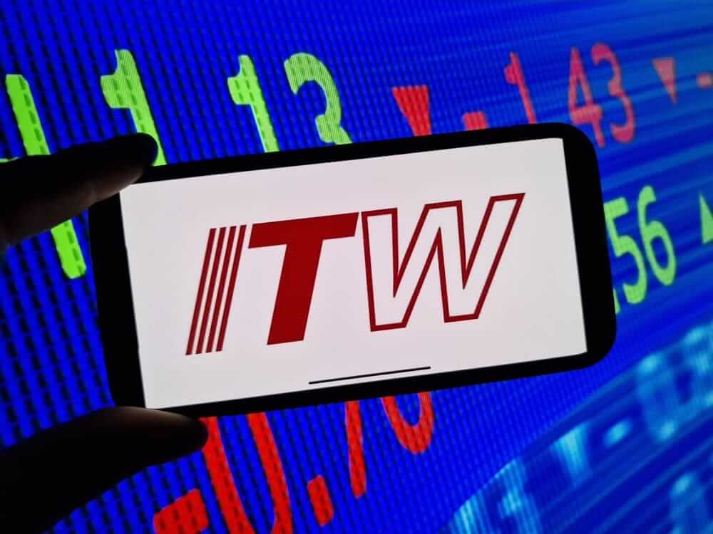 Do Wall Street Analysts Like Illinois Tool Works Stock?
