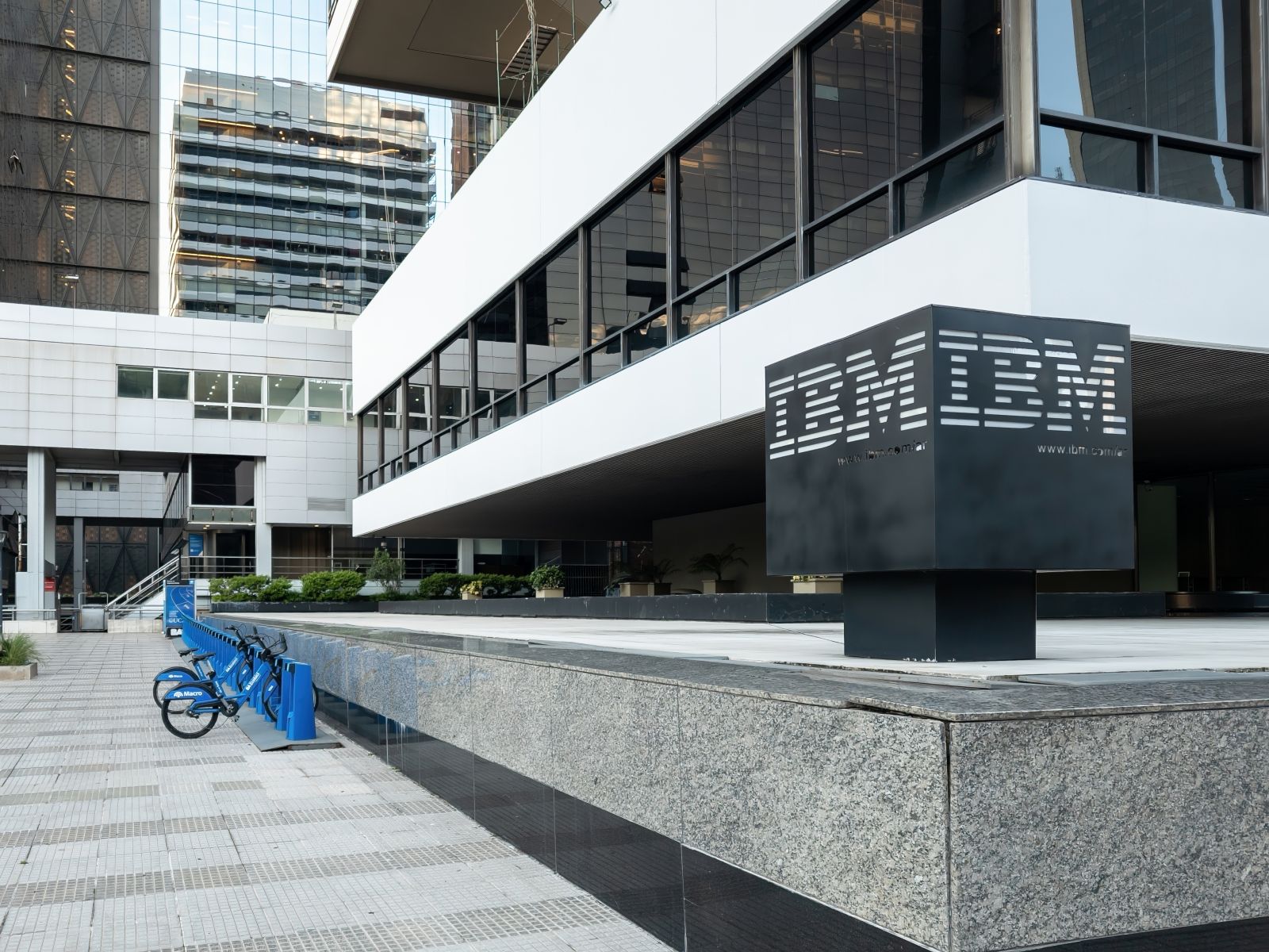 The AI Gold Rush Has a Hidden Cost. IBM’s Preliminary Results May Have Just Exposed It.
